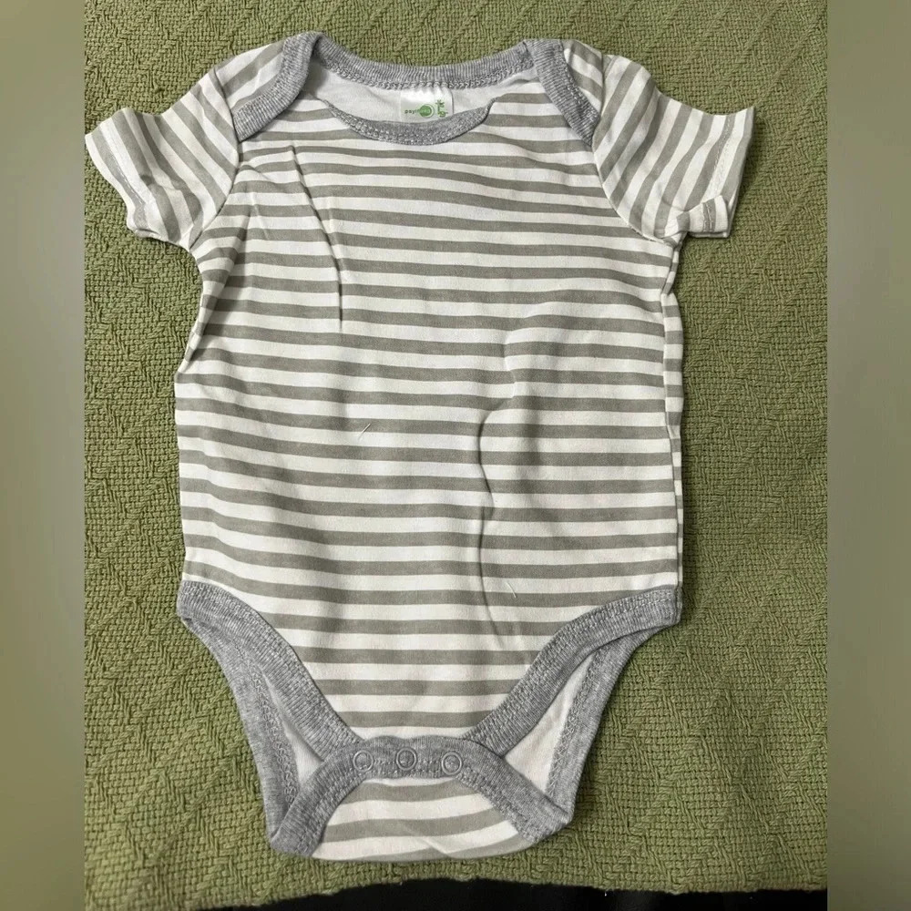 NWT Set of 5 baby boy onesies, 3 mo, red blue - Picture 6 of 7